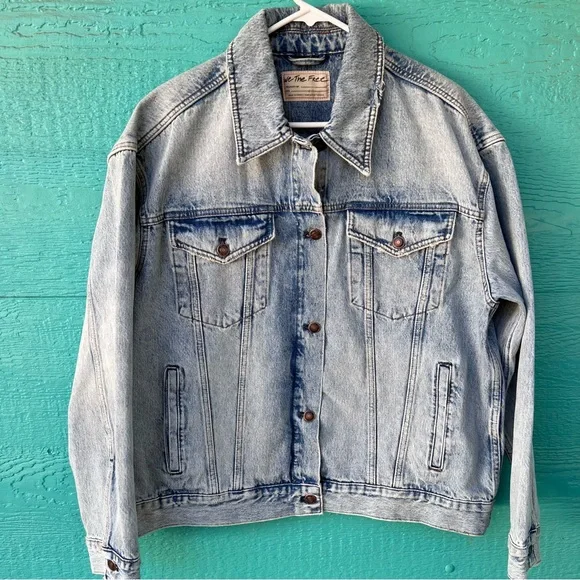 Free People We The Free JOLENE Oversized Denim Trucker Jacket Size Large - Picture 3 of 6